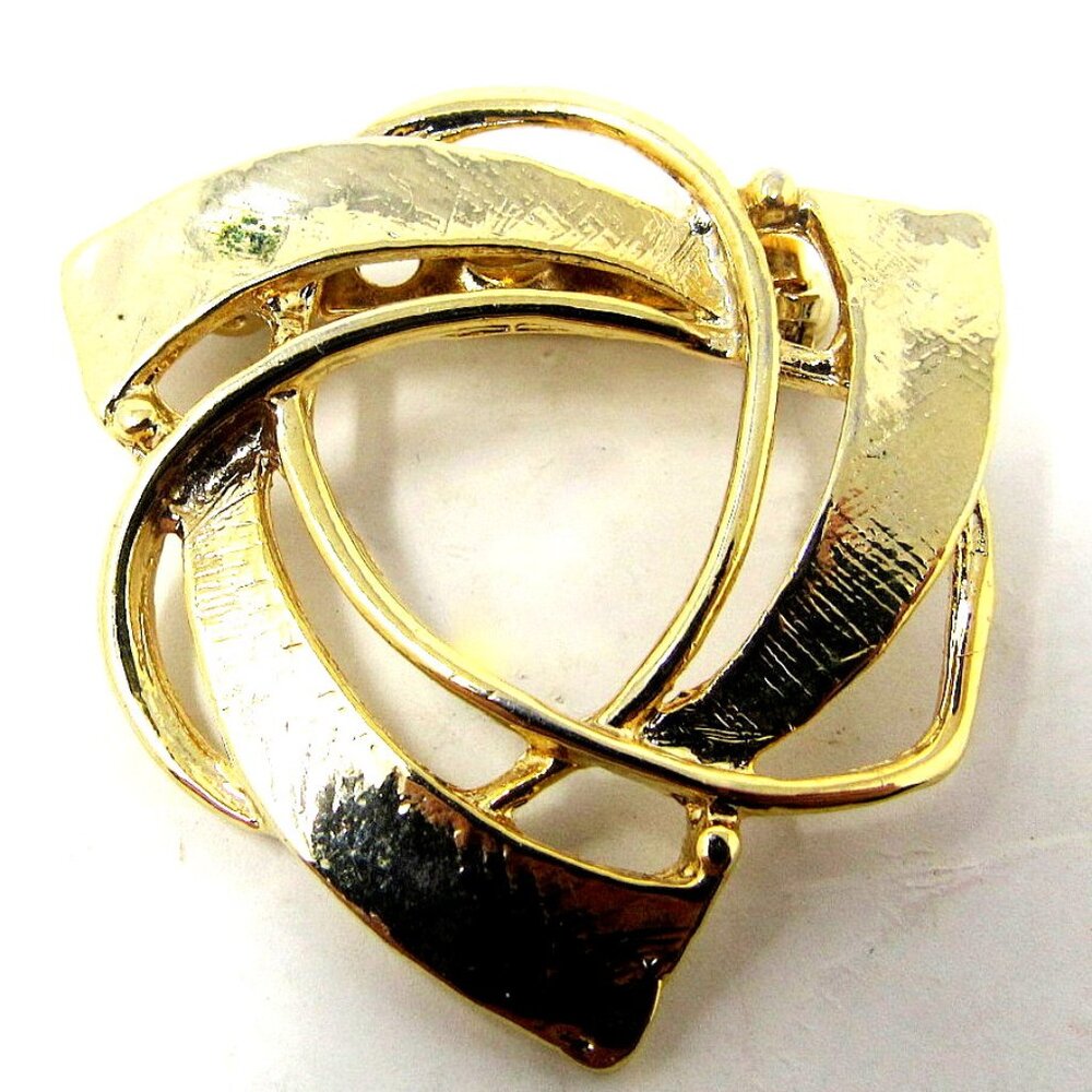 Gold Triangle Pin 1 inch Gold Swirls Circle Middle Scarf Holder